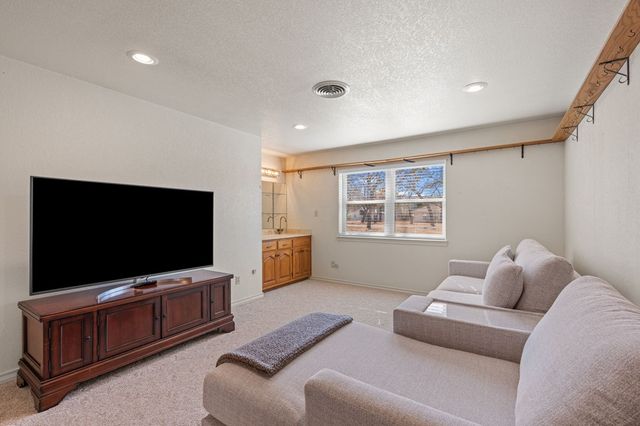 115 Windwood Rd, Kerrville, TX 78028