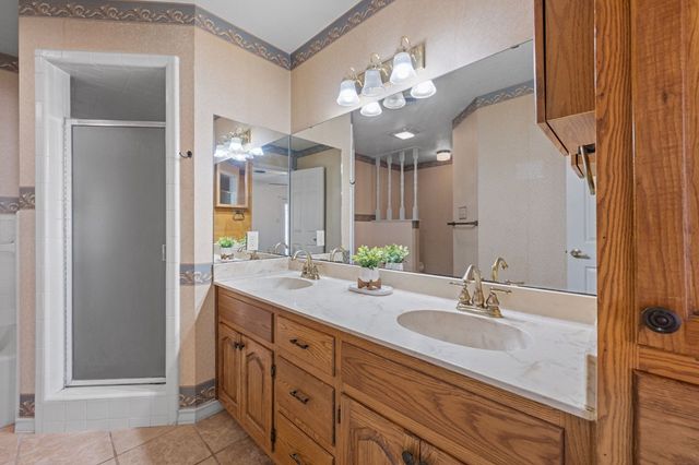 115 Windwood Rd, Kerrville, TX 78028