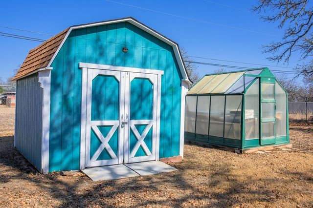 115 Windwood Rd, Kerrville, TX 78028