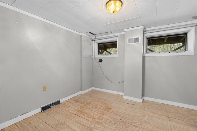 535 Log Road, Smithfield, RI 02917