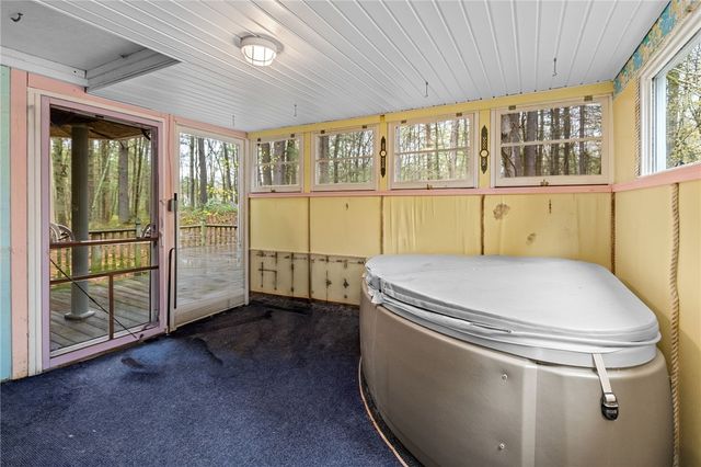 535 Log Road, Smithfield, RI 02917