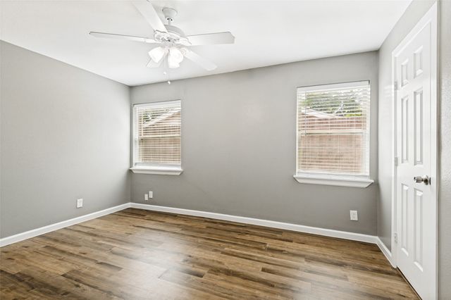 737 Cranbrook Lane, Grand Prairie, TX 75052