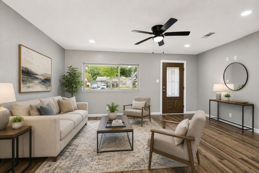 737 Cranbrook Lane, Grand Prairie, TX 75052
