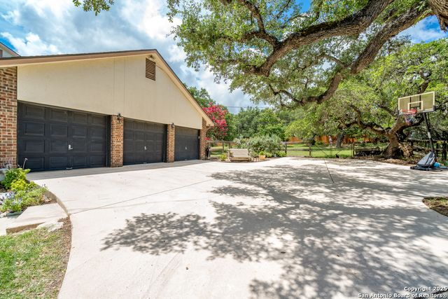 27301 Autumn Glen, Boerne, TX 78006