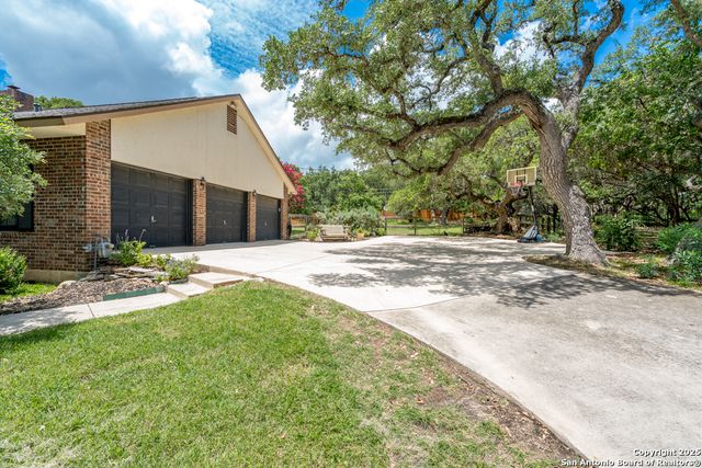 27301 Autumn Glen, Boerne, TX 78006