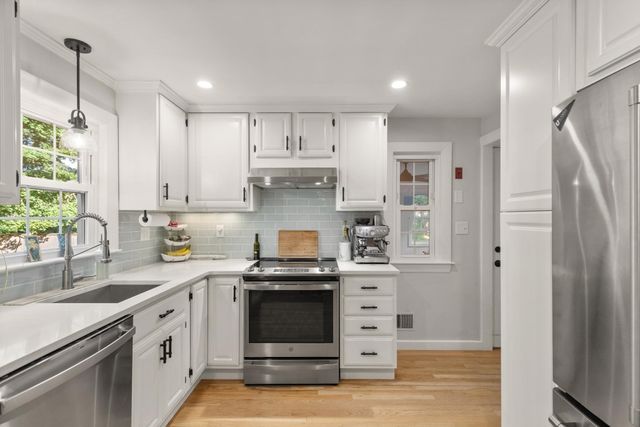 17 Cogswell Ave, Beverly, MA 01915