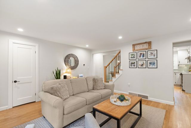 17 Cogswell Ave, Beverly, MA 01915