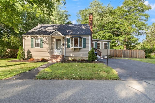 17 Cogswell Ave, Beverly, MA 01915