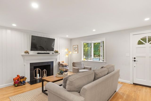 17 Cogswell Ave, Beverly, MA 01915