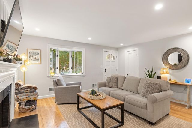 17 Cogswell Ave, Beverly, MA 01915