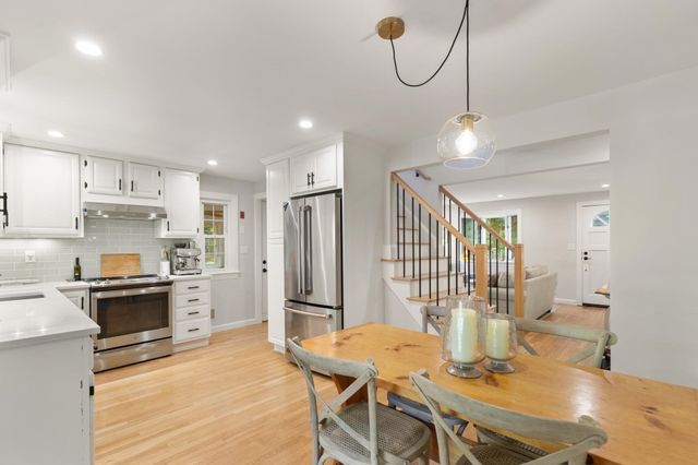 17 Cogswell Ave, Beverly, MA 01915