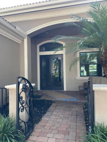 8121 Ferentino Pass, Delray Beach, FL 33446