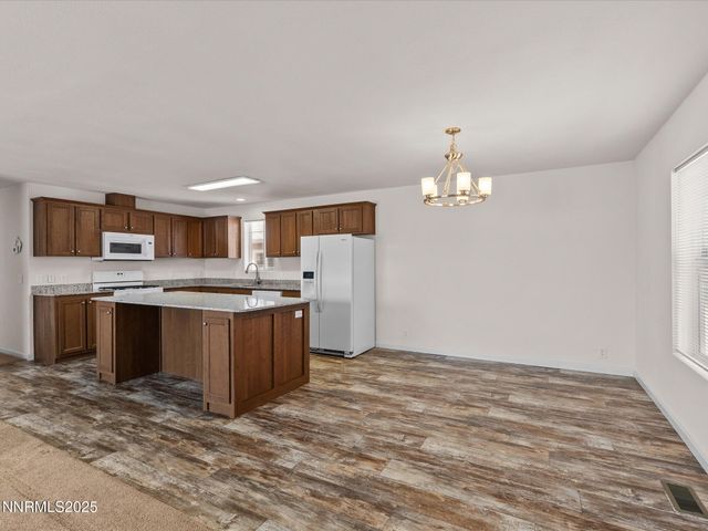 1740 Donner Trail, Silver Springs, NV 89429