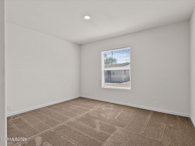 1740 Donner Trail, Silver Springs, NV 89429