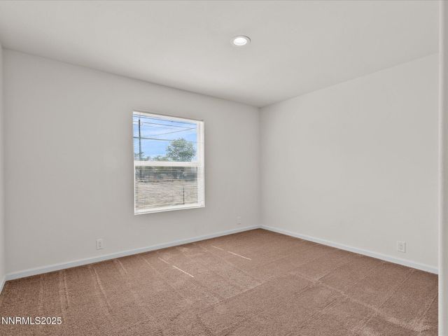 1740 Donner Trail, Silver Springs, NV 89429