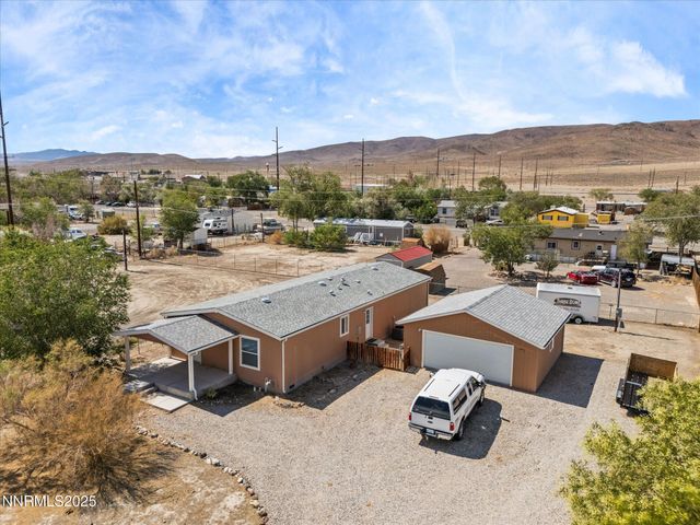 1740 Donner Trail, Silver Springs, NV 89429