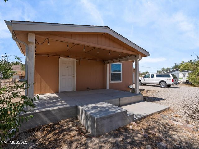 1740 Donner Trail, Silver Springs, NV 89429