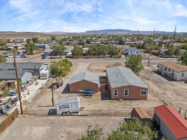 1740 Donner Trail, Silver Springs, NV 89429