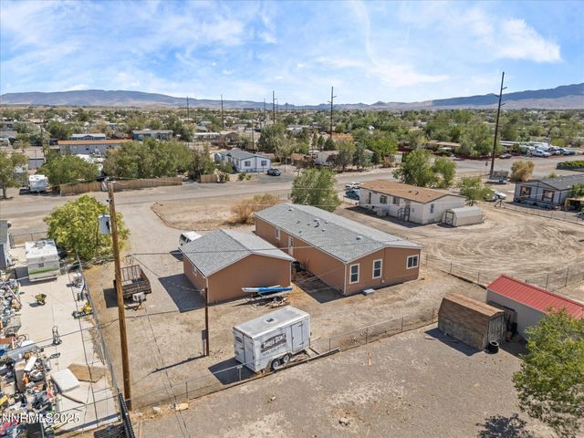 1740 Donner Trail, Silver Springs, NV 89429