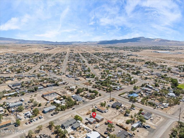 1740 Donner Trail, Silver Springs, NV 89429