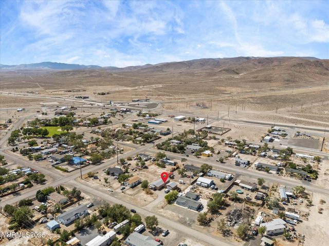 1740 Donner Trail, Silver Springs, NV 89429