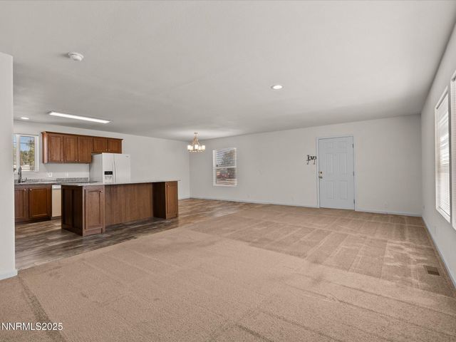 1740 Donner Trail, Silver Springs, NV 89429