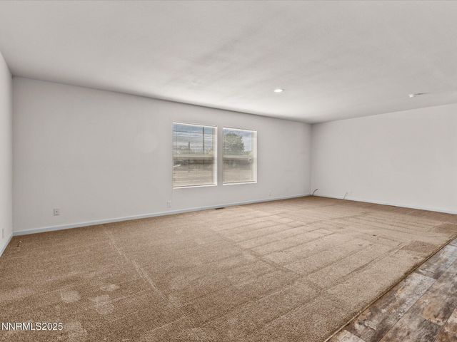 1740 Donner Trail, Silver Springs, NV 89429