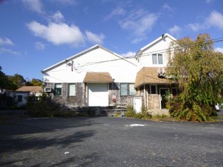 141 Shaw Street, New London, CT 06320