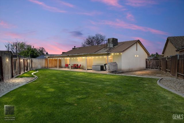 3305 Kimmie Rachelle Court, Bakersfield, CA 93313