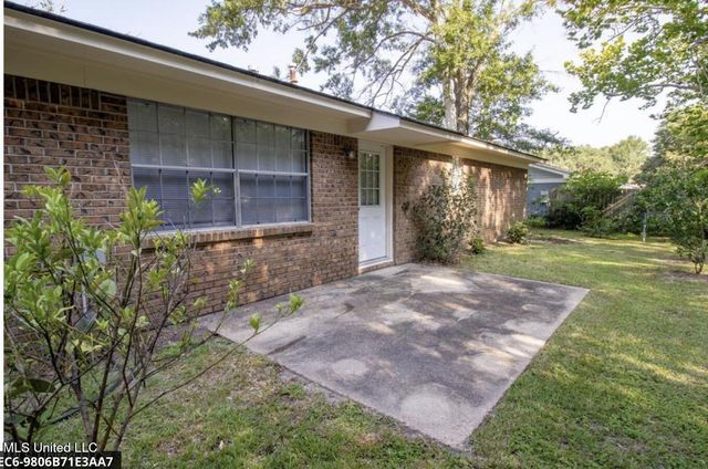 311 Sheppard Drive, Ocean Springs, MS 39564