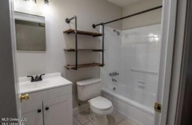 311 Sheppard Drive, Ocean Springs, MS 39564