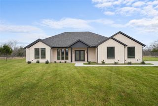 903 Dupont Circle, Corsicana, TX 75110