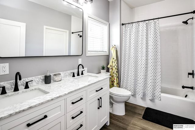 280 N 19th Street, Geneva, NE 68361