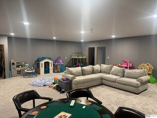 280 N 19th Street, Geneva, NE 68361