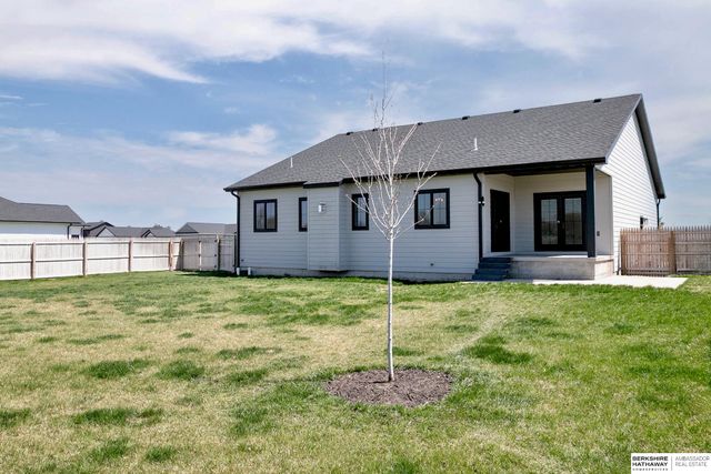 280 N 19th Street, Geneva, NE 68361