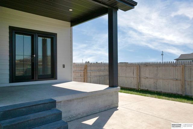 280 N 19th Street, Geneva, NE 68361