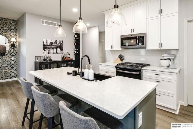 280 N 19th Street, Geneva, NE 68361