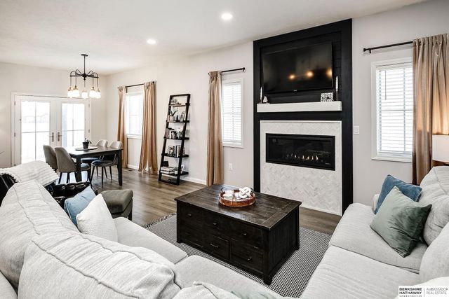 280 N 19th Street, Geneva, NE 68361