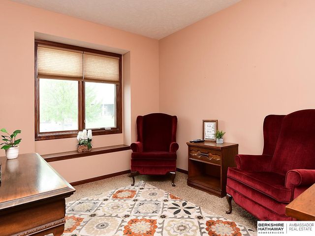 1306 Autumn Road, Hickman, NE 68372