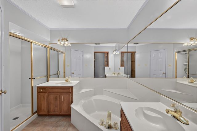 2204 Middle Creek Boulevard, Bossier City, LA 71111