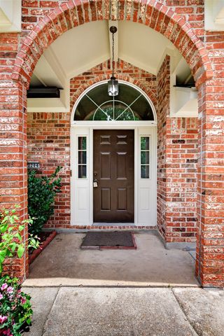 2204 Middle Creek Boulevard, Bossier City, LA 71111