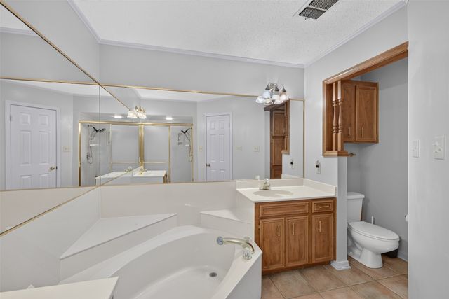 2204 Middle Creek Boulevard, Bossier City, LA 71111