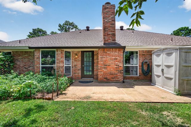 2204 Middle Creek Boulevard, Bossier City, LA 71111
