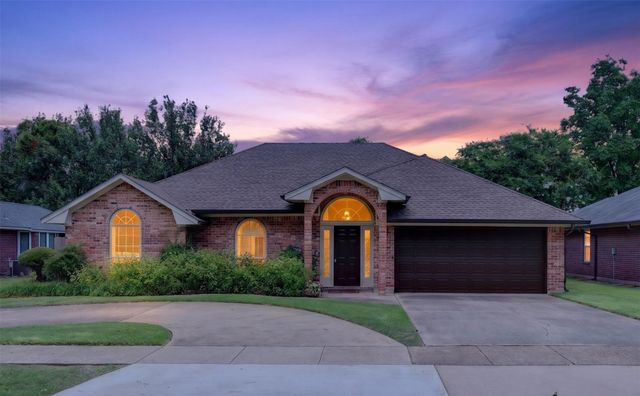 2204 Middle Creek Boulevard, Bossier City, LA 71111