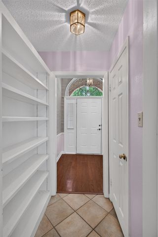 2204 Middle Creek Boulevard, Bossier City, LA 71111