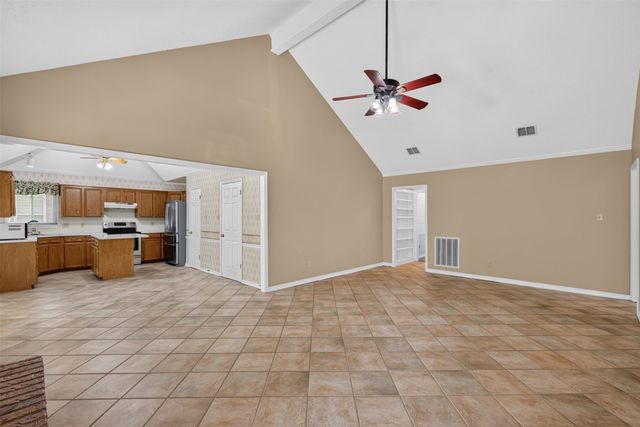 2204 Middle Creek Boulevard, Bossier City, LA 71111
