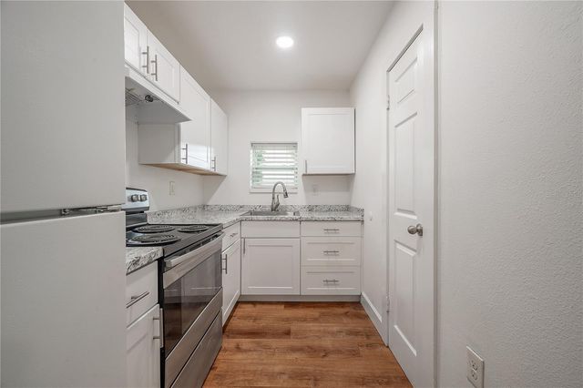 2307 E OSBORNE AVENUE 102, Tampa, FL 33610