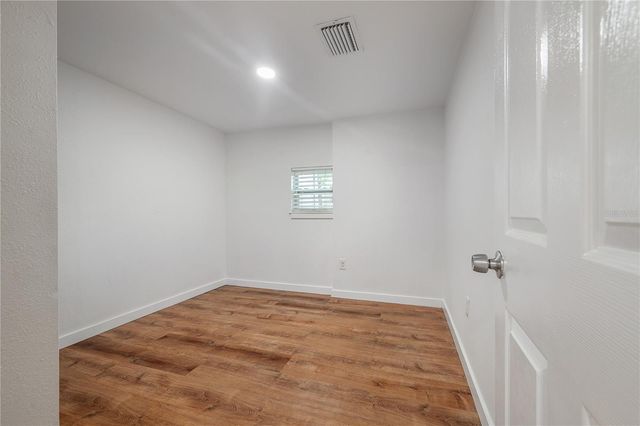 2307 E OSBORNE AVENUE 102, Tampa, FL 33610