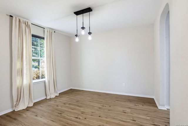 5711 ESPADA CLF, San Antonio, TX 78222