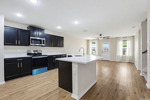 5711 ESPADA CLF, San Antonio, TX 78222